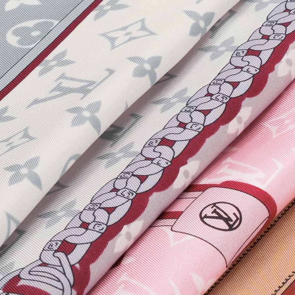 Sold - Louis Vuitton LV Confidential Scarf 70 square scarf; current - Picture 6 of 6